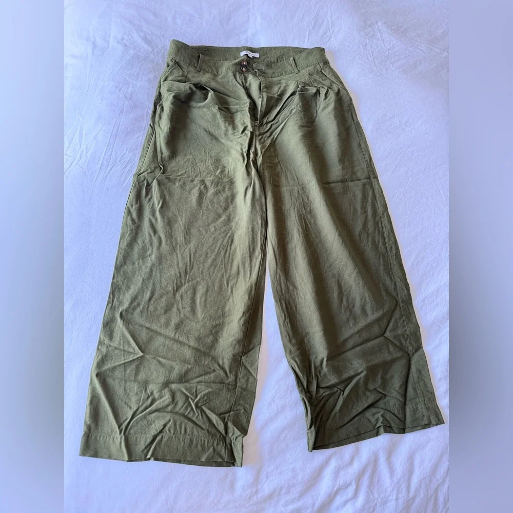 Madewell Olive Green Cropped Pants - Picture 3 of 8